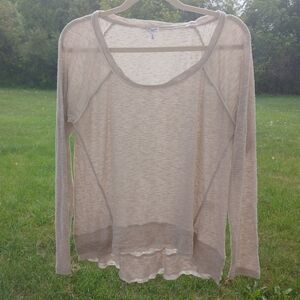 Splendid Long Sleeve Top Beige Medium. Cool Shirt, hard to describe, Layered Hem